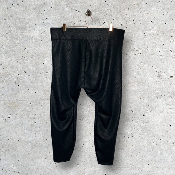 Lane Bryant Size E/F Black Shiny Snakeskin Pattern Wide Waistband Leggings Plus - Picture 4 of 6